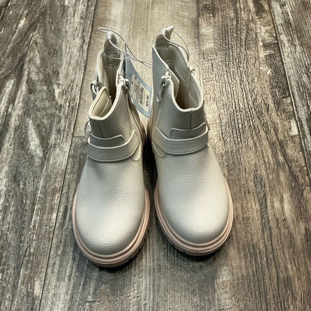 Cat & Jack Kids Cream Buckle Ankle Boots Size 9